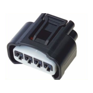 4 Pin Oto Elektrik Tesisat Soketi — 4D018